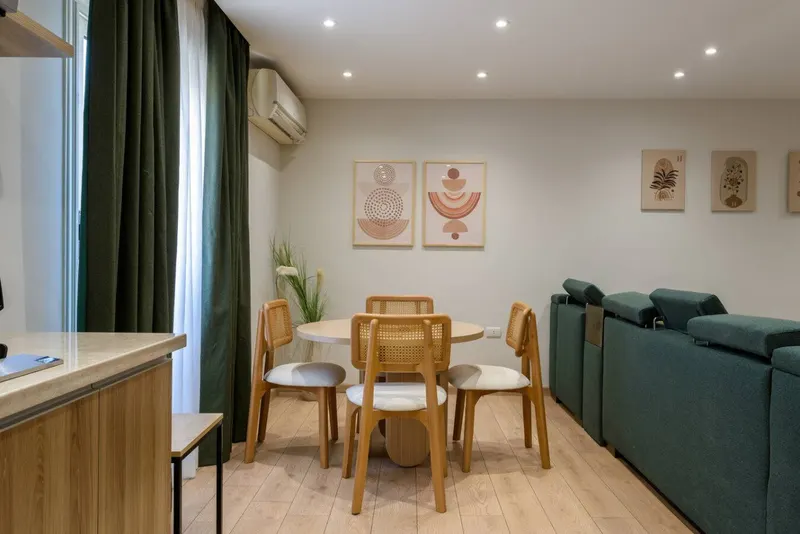 Nasr City 3-Bedroom with Emerald Sofa and Palm-Print Wall, photo 8