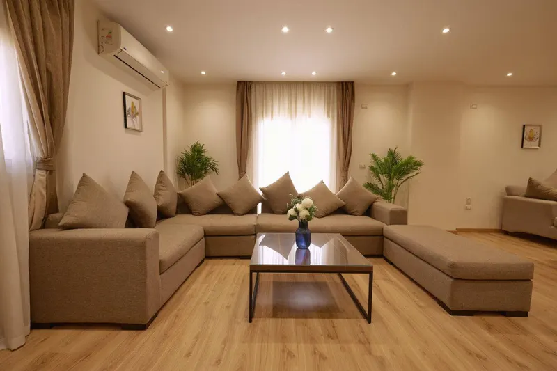 Nasr City Large 3-Bedroom with Bench Dining and Lit Niches, photo 6