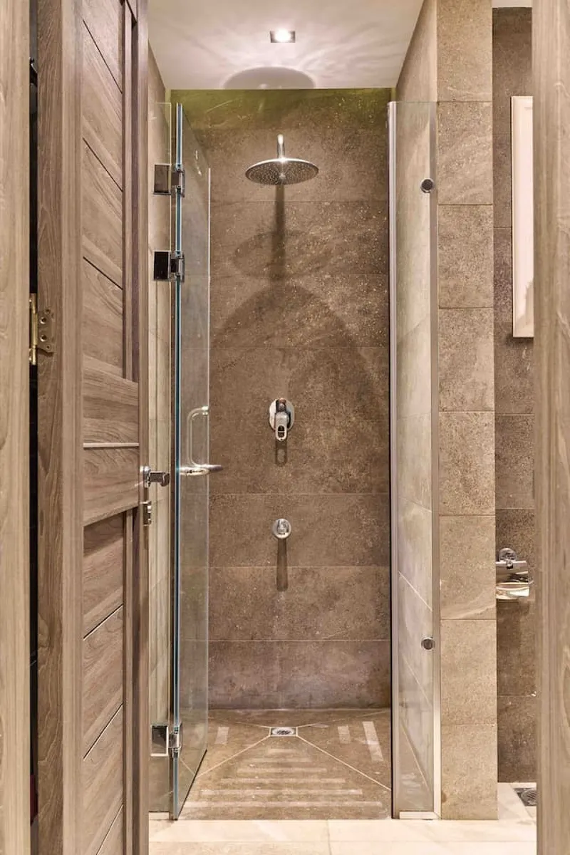 Nasr City Twin-Bed Studio with Rain Shower and Work Desk, photo 7