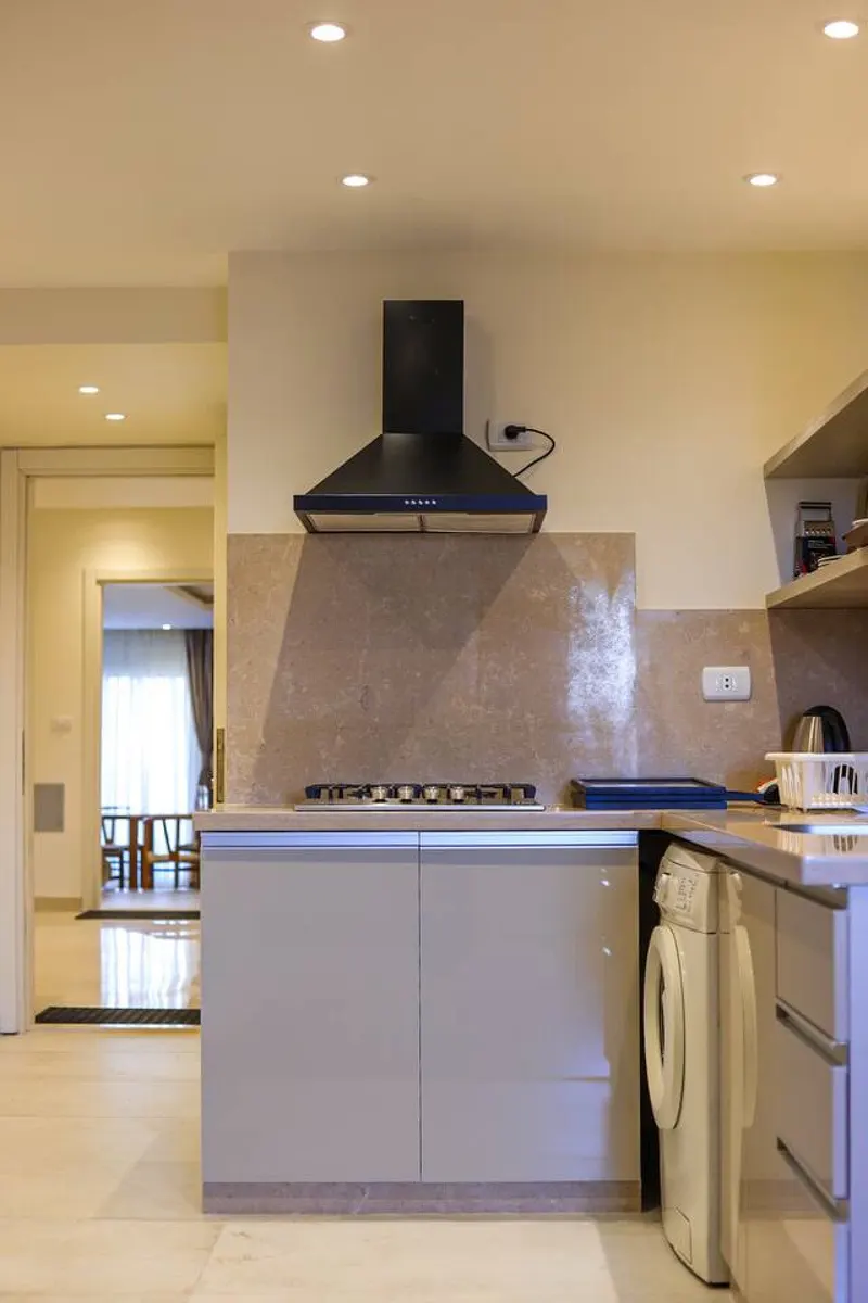 Nasr City Studio with Double Bed, Desk Nook and Glass Shower, photo 4