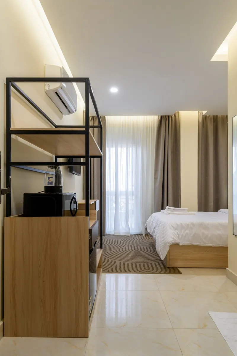 Heliopolis Airport Double Room with Open Shelving, Lower Floor, photo 3