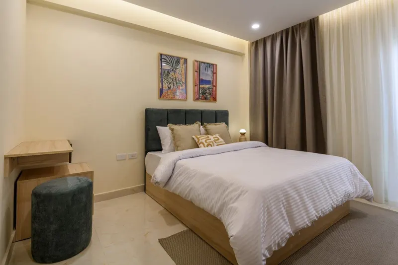 Heliopolis Airport Double Room with Matisse Prints, Lower Floor, photo 2