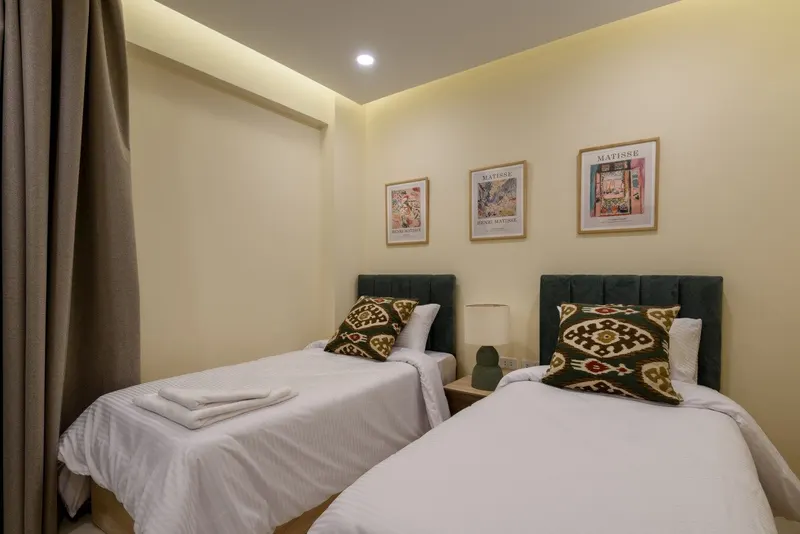 Heliopolis Airport Twin Room with Wardrobe, Lower Floor, photo 3