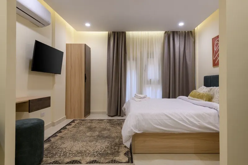 Heliopolis Airport Double Room with Seating Alcove, Lower Floor, photo 2