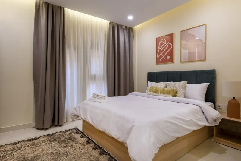 Heliopolis Airport Double Room with Seating Alcove, Lower Floor, photo 3