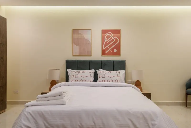 Spacious Heliopolis Airport Double Room with Sofa, Lower Floor, photo 4