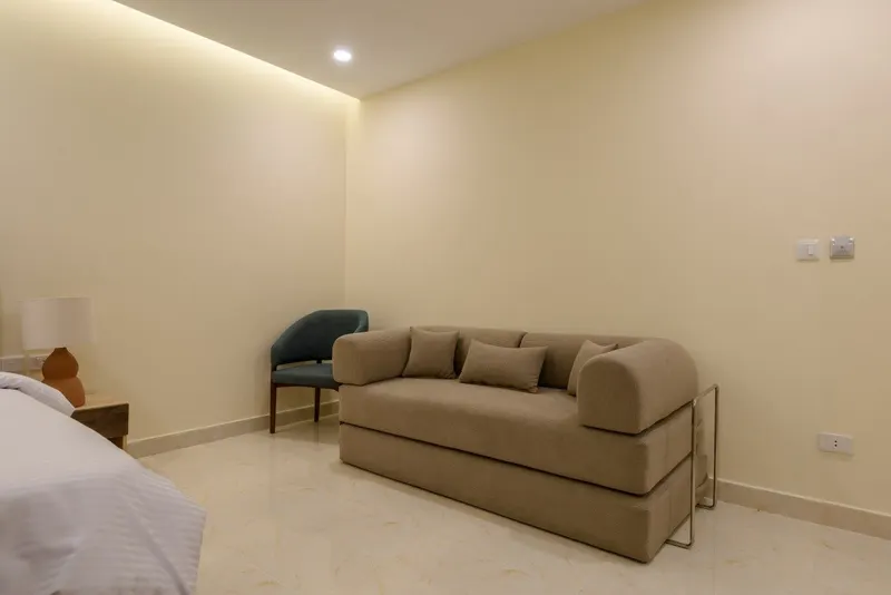 Spacious Heliopolis Airport Double Room with Sofa, Lower Floor, photo 6