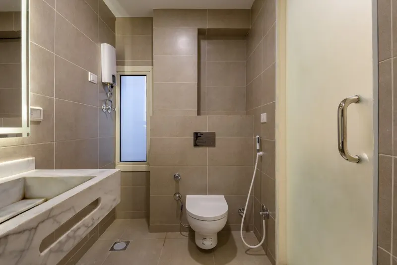 Heliopolis Airport Double Room with Mustard Accents, Upper Floor, photo 6
