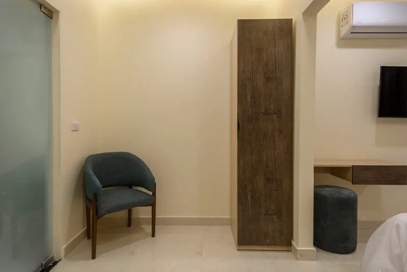 Heliopolis Airport Twin Room with Armchair Corner, Upper Floor