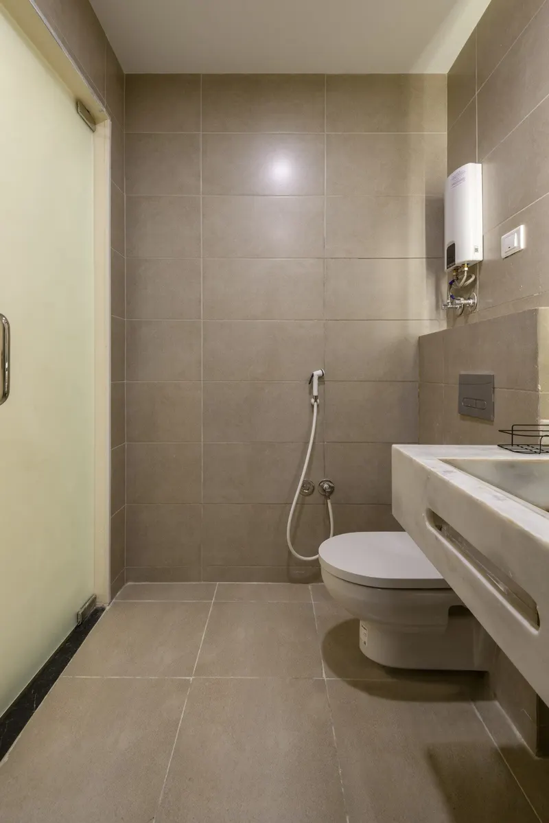 Roomy Heliopolis Airport Twin Room with Botanical Prints, Upper Floor, photo 5