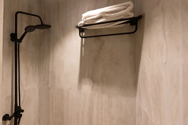 Twin Room with Private Garden — La Boutique Hotel, photo 8