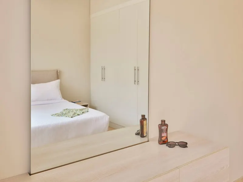 Boutique One-Bedroom Steps from the Pool, photo 6