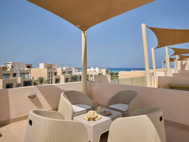 Boutique One-Bedroom with King Bed and Balcony, photo 5
