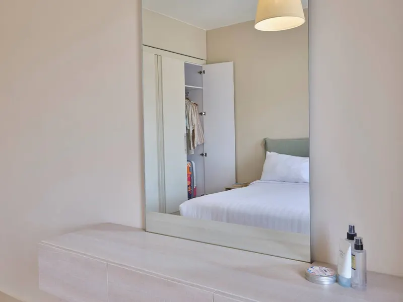 Boutique One-Bedroom with King Bed and Balcony, photo 6