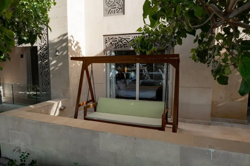 Boutique One-Bedroom with Two Beds and Laundry, photo 3