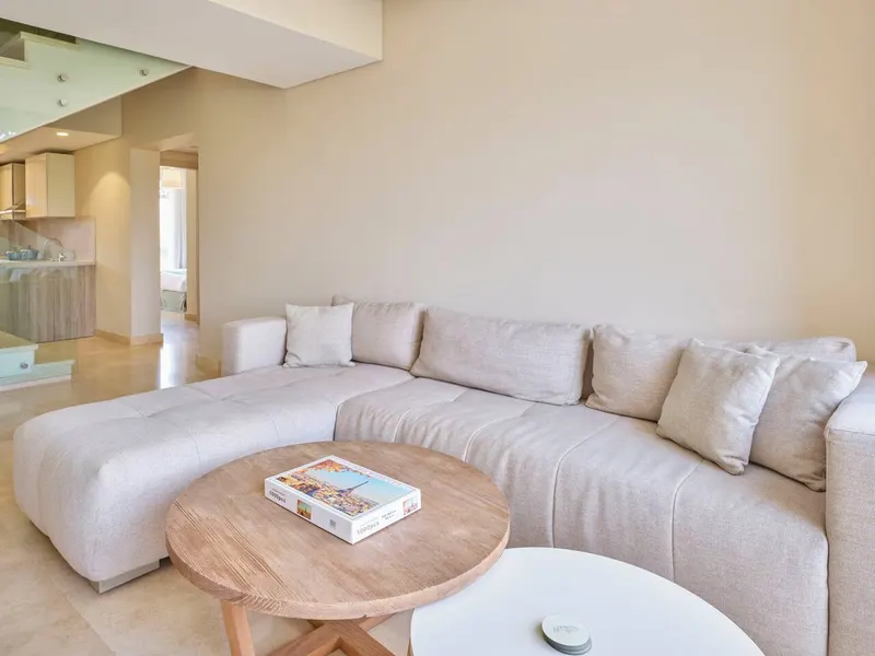 Boutique Two-Bedroom Pool View with Private Rooftop, photo 4