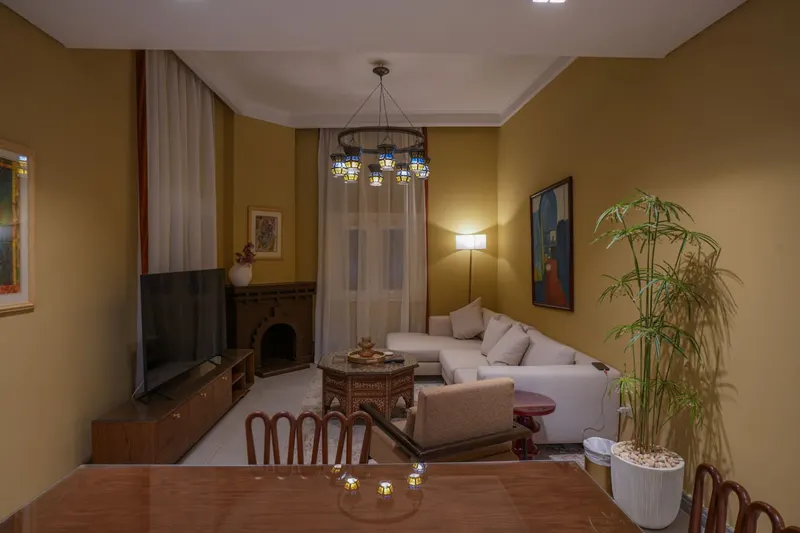 Bright One-Bedroom with King Bed and Terrace Access, photo 7