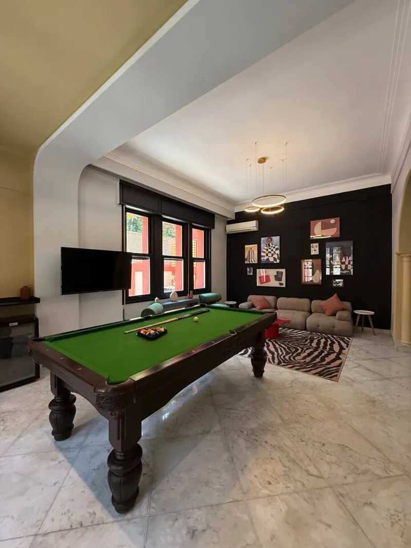 Gallery-Feel Studio with Kitchen and Shared Terrace, photo 3