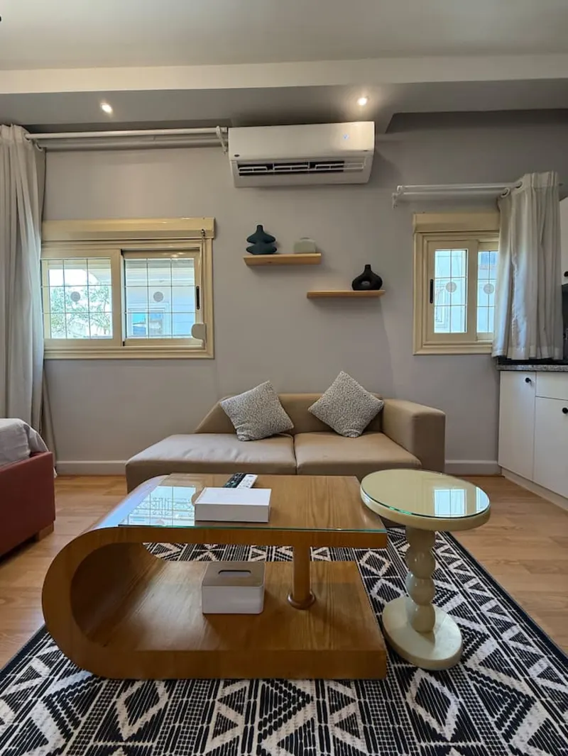 Gallery-Style Studio with Gym and Terrace Access, photo 5