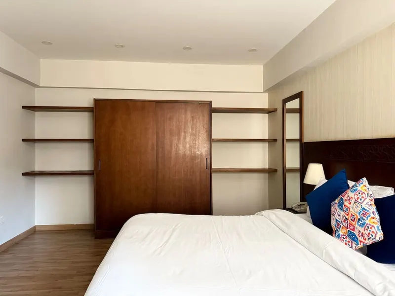 Iconia Large One-Bedroom with Pool Access, 75 sqm, photo 7