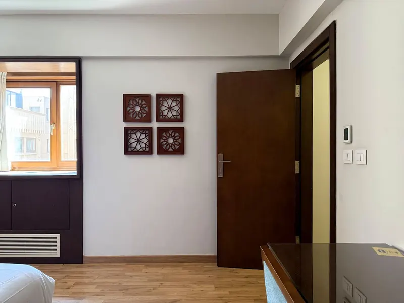 Iconia Large One-Bedroom with Pool Access, 75 sqm, photo 8
