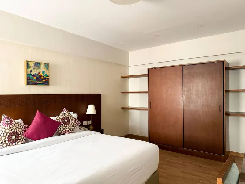 Iconia Large One-Bedroom with Private Entrance, 75 sqm, photo 6