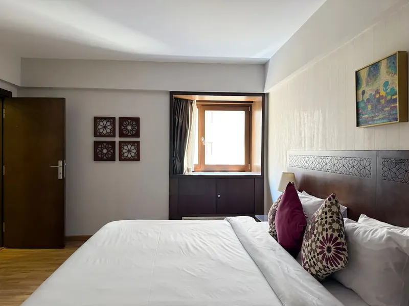 Iconia Large One-Bedroom with Private Entrance, 75 sqm, photo 7