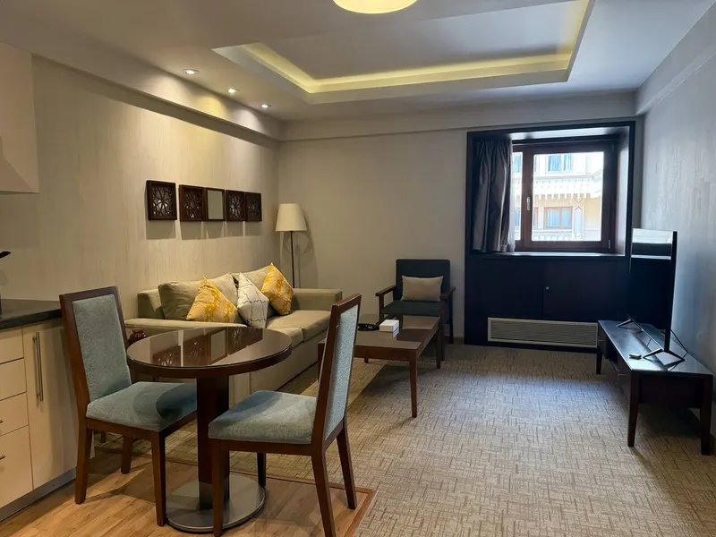 Iconia One-Bedroom with King Bed, 55 sqm, photo 3