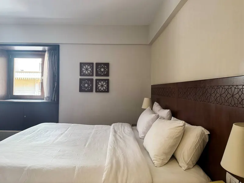 Iconia One-Bedroom with King Bed, 55 sqm, photo 7