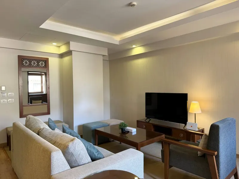 Iconia Renovated One-Bedroom, 75 sqm, photo 5