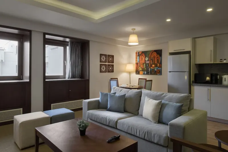 Khan One-Bedroom Apartment, 78 sqm