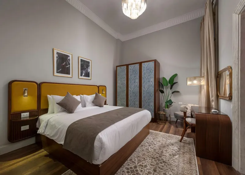 Layal Front-Balcony Two-Bedroom with King and Twins, photo 8