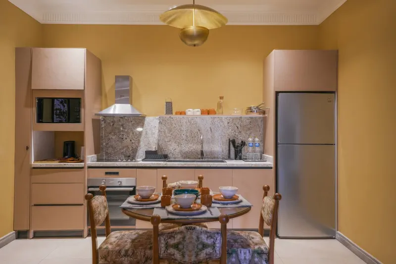 One-Bedroom Steps from the Pool with Arched Corridor, photo 8