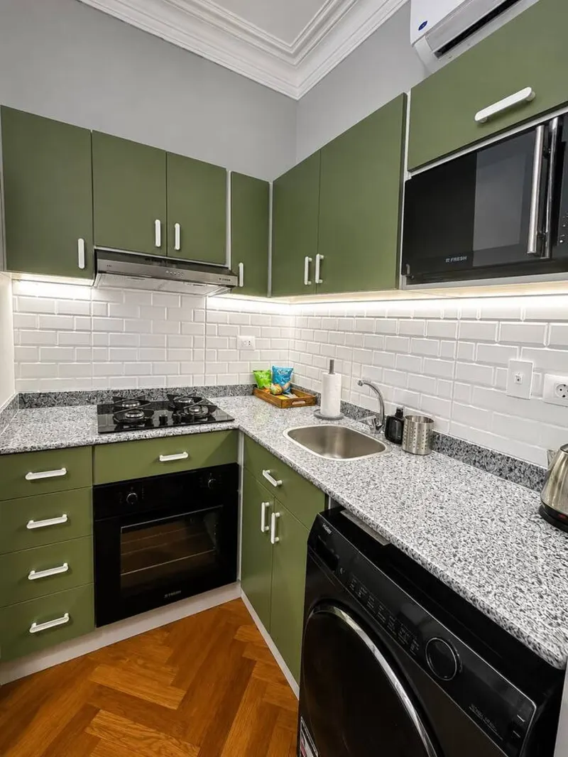 One-Bedroom with Dining for Three and Gym Access, photo 6