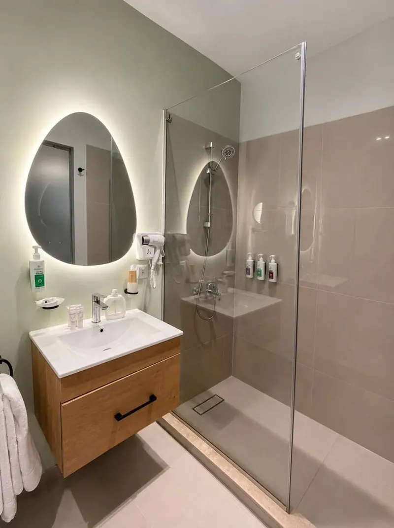 One-Bedroom with Dining for Three and Gym Access, photo 8
