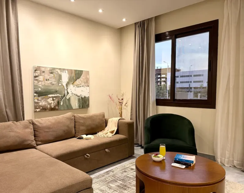 One-Bedroom with Olive Accents and Gym Access