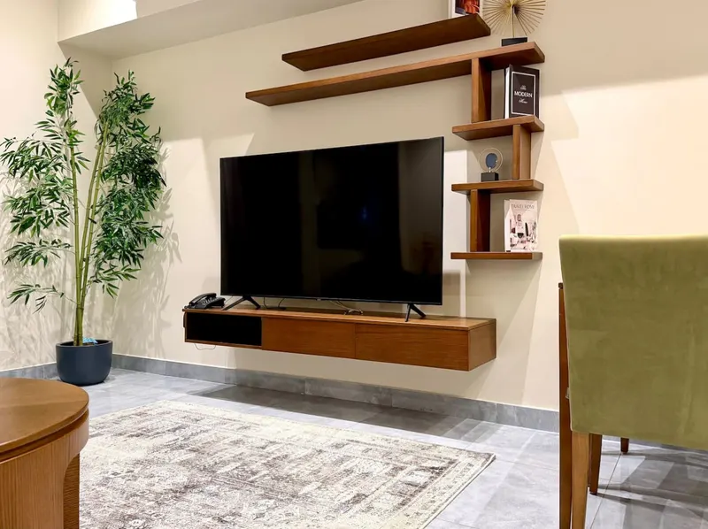 One-Bedroom with Olive Accents and Gym Access, photo 5
