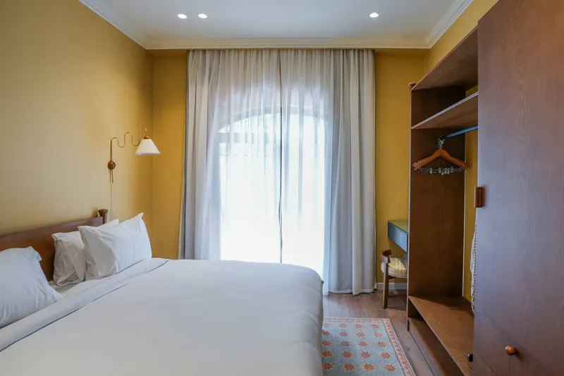 One-Bedroom with Open Kitchen and Dining Table, photo 6