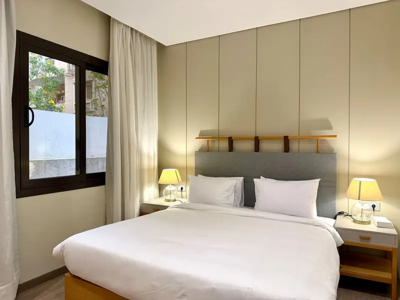 One-Bedroom with Private Balcony and Gym Access, photo 7
