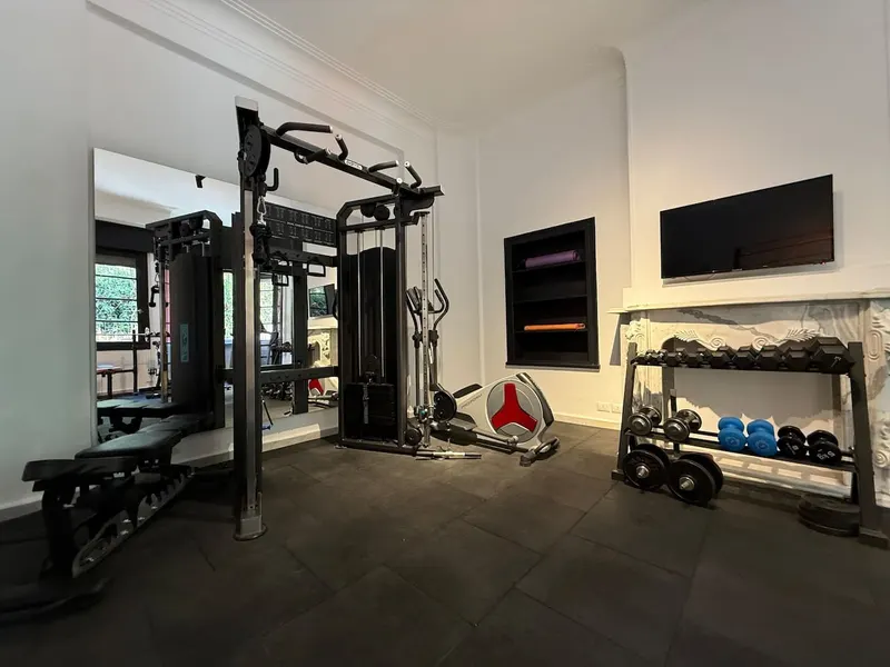 Open-Plan Studio with Kitchenette and Gym Access, photo 4