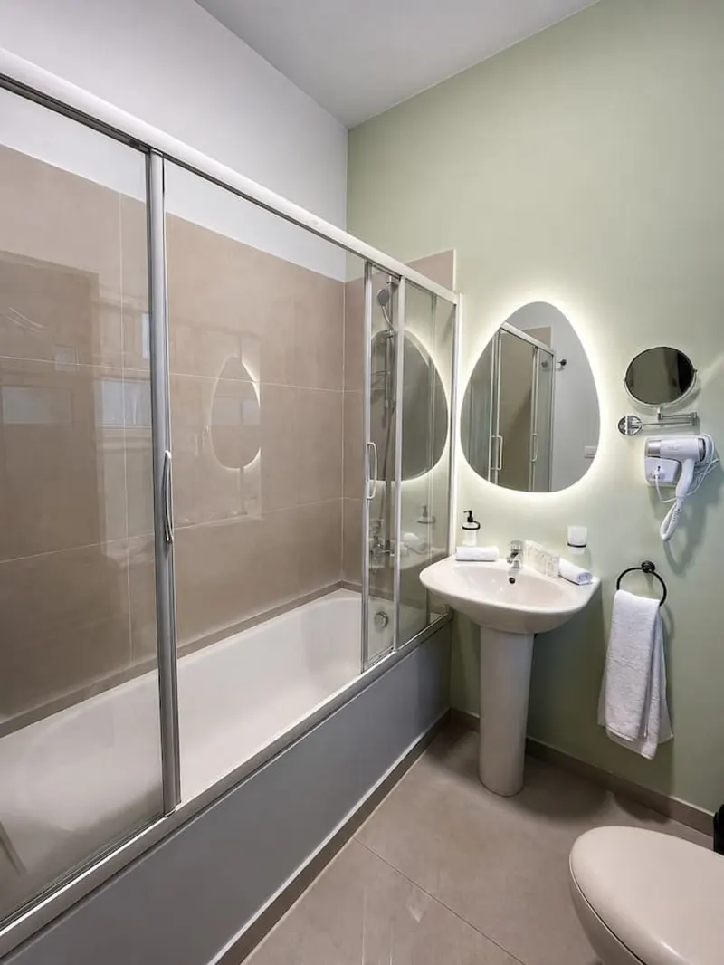 Open-Plan Studio with Kitchenette and Gym Access, photo 8