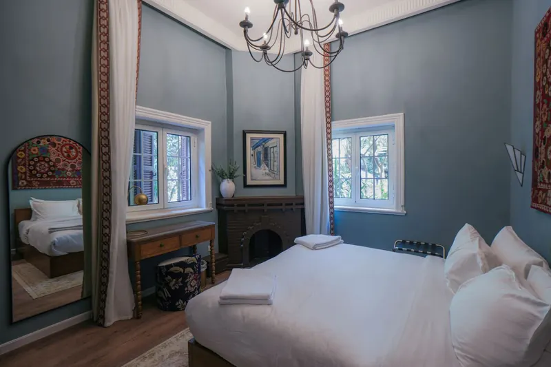 Roomy 65 sqm One-Bedroom with Shared Terrace