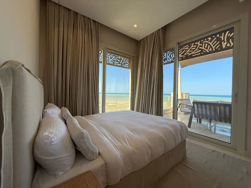 Six-Bedroom Private Villa with Jacuzzi and Rooftop, photo 5