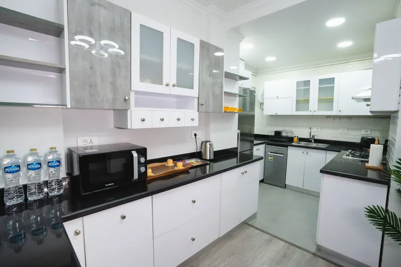Spacious Two-Bedroom with Two King Beds, 130 sqm, photo 6