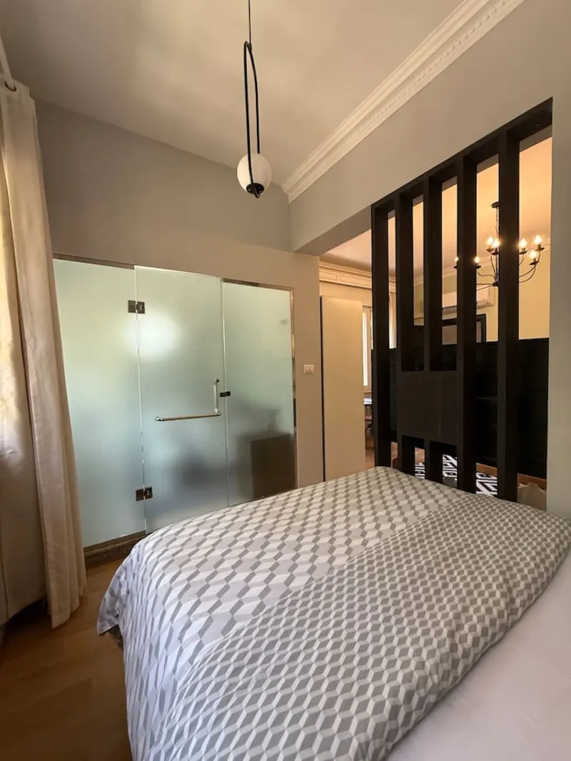 Studio with Queen Bed, Workspace and Social Lounge, photo 6