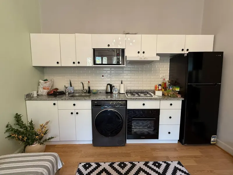 Studio with Queen Bed, Workspace and Social Lounge, photo 8