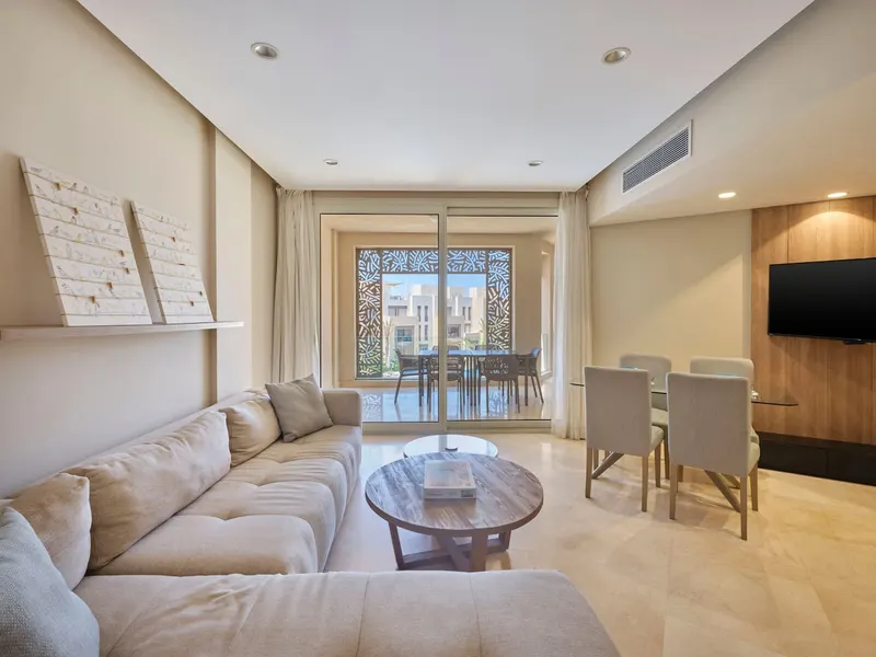 Three-Bedroom Pool View with Private Roof Terrace, photo 3