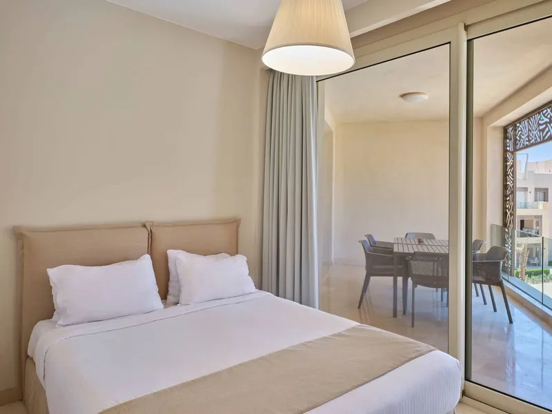 Three-Bedroom Pool View with Private Roof Terrace, photo 8