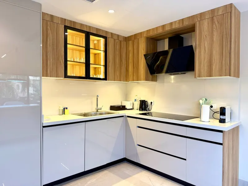 Two-Bedroom in Lakeview with Balcony and Open Kitchen, photo 3