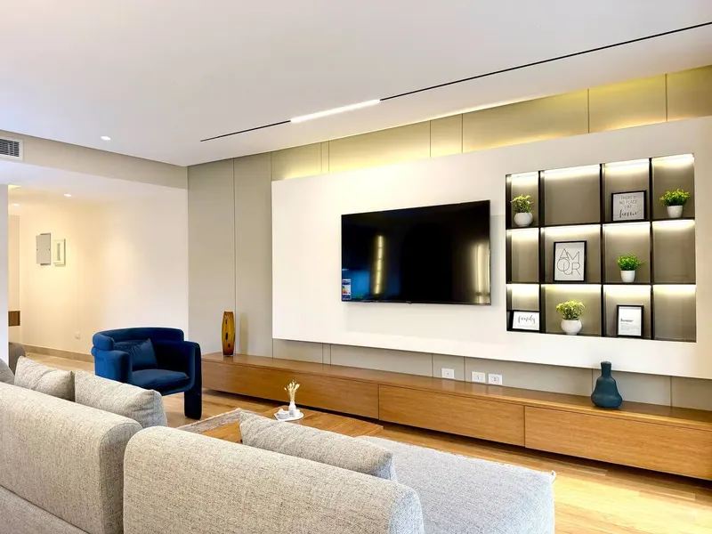Two-Bedroom in Lakeview with Balcony and Open Kitchen, photo 8